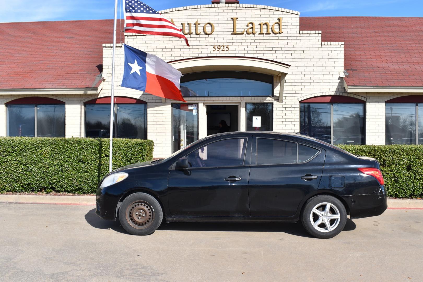 2014 Black /Black Nissan Versa 1.6 S 5M (3N1CN7AP2EL) with an 1.6L L4 DOHC 16V engine, CVT transmission, located at 5925 E. BELKNAP ST., HALTOM CITY, TX, 76117, (817) 834-4222, 32.803799, -97.259003 - Photo#0